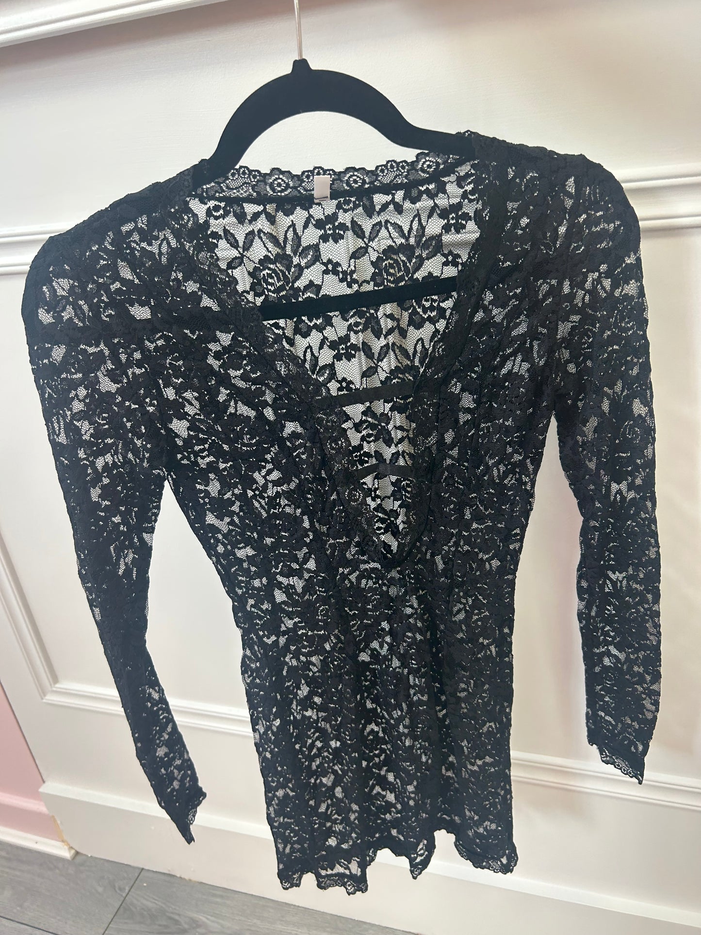 SAMPLE black lace long sleeve dress